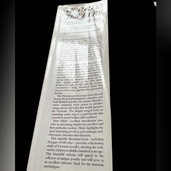 Vintage Victorian an illustrated collection of exquisite 19th century Jewelry - Picture 2 of 6